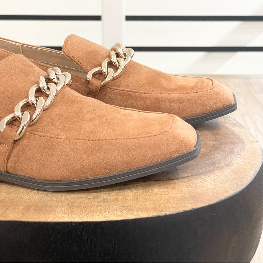 Nine West tan brown with gold chain, flat faux suede, vegan loafers - Picture 3 of 9